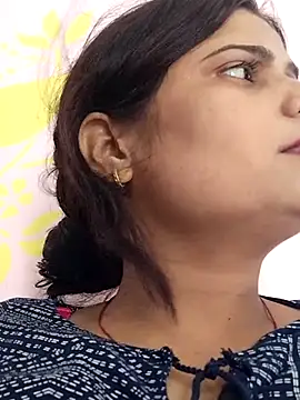 Snapshot of Missridhi chatting on 07.11.26 Missridhi online show from 07.11.26