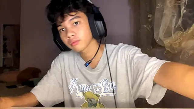 Snapshot of liam_alttwink chatting on 06.17.26 liam alttwink online show from 06.17.26