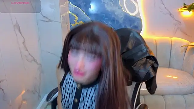 Lily Tx online show from 08.05.26