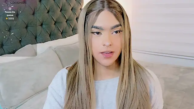 Scarlethvhonparker online show from 11.29.25