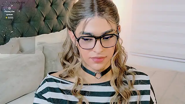 Scarlethvhonparker online show from 02.15.26