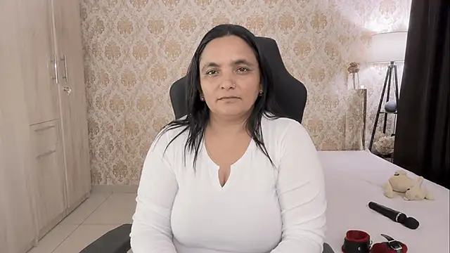 SAmirahha Bano1 online show from 06.12.26