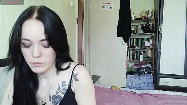 Mia Ellis online show from 08.03.26