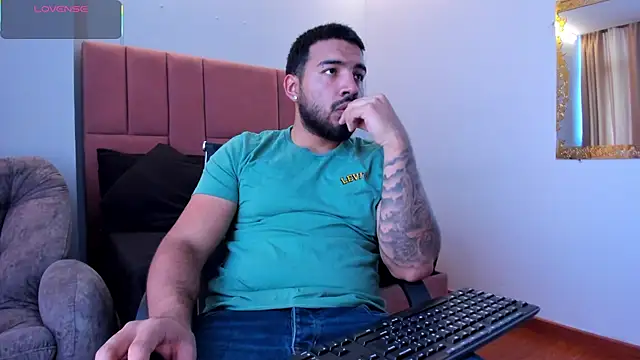 Snapshot of Massimo_Moretti chatting on 07.03.26 Massimo Moretti online show from 07.03.26
