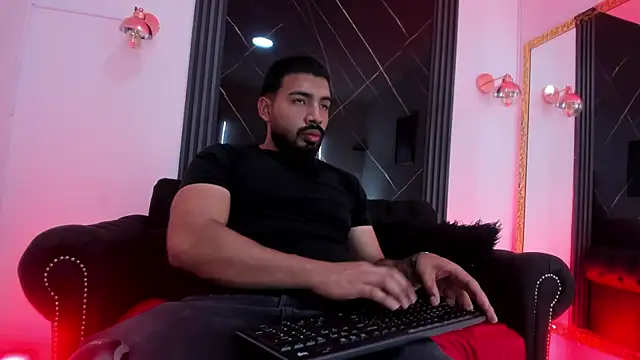 Snapshot of Massimo_Moretti chatting on 07.18.26 Massimo Moretti online show from 07.18.26