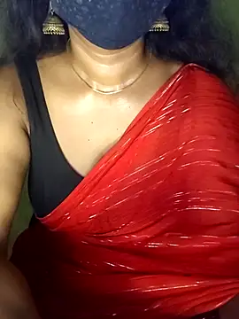 Snapshot of chitrasex1 chatting on 06.26.26 chitrasex1 online show from 06.26.26