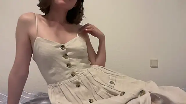 Hilda Valentine online show from 07.15.26