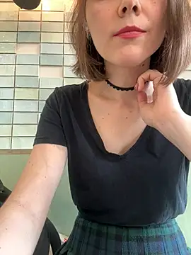 Hilda Valentine online show from 07.18.26
