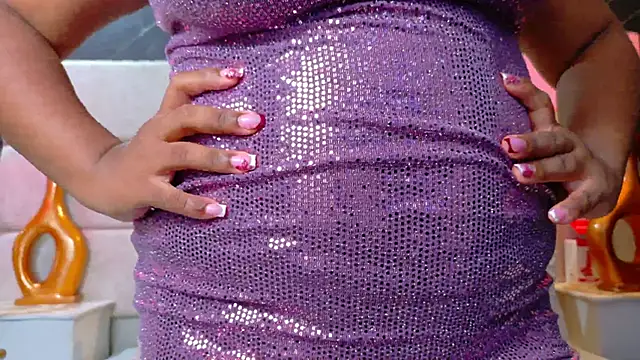 EbonyHenner online show from 06.19.26