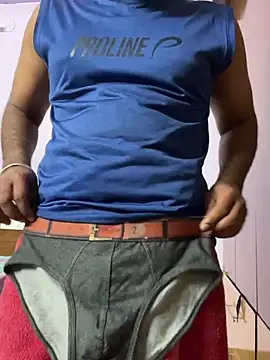 Snapshot of vinay1018 chatting on 06.26.26 vinay1018 online show from 06.26.26
