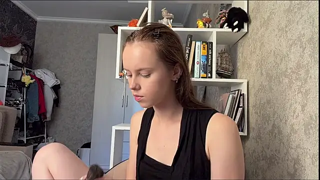Mollybeans online show from 08.03.26