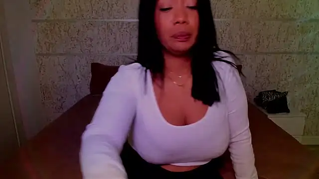 NicolePasqualott online show from 04.03.26