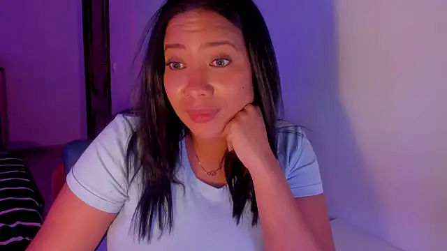 NicolePasqualott online show from 04.15.26