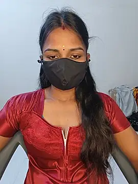 Snapshot of YALINITWO7_TAMIL chatting on 07.13.26 YALINITWO7 TAMIL online show from 07.13.26