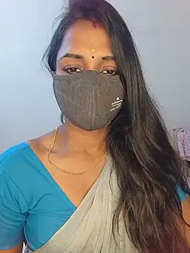 Snapshot of YALINITWO7_TAMIL chatting on 07.18.26 YALINITWO7 TAMIL online show from 07.18.26