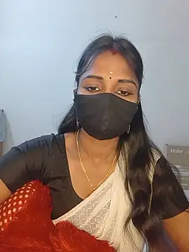 Snapshot of YALINITWO7_TAMIL chatting on 07.21.26 YALINITWO7 TAMIL online show from 07.21.26