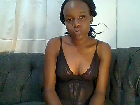 Snapshot of Sexylov25 chatting on 06.15.26 Sexylov25 online show from 06.15.26