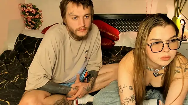 SweetyCouple LavaLova online show from 06.15.26