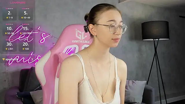 Lucy Green online show from 07.07.26