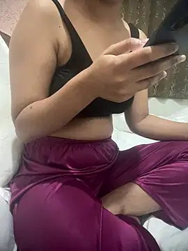 Kyaara sexy6 online show from 07.08.26