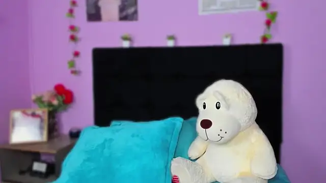 Makii XOXO online show from 06.23.26