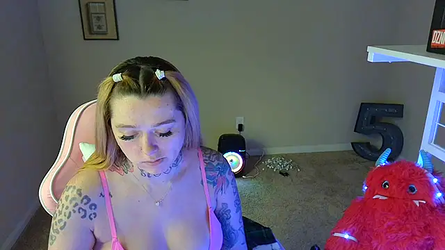 karmathevixen online show from 07.06.26