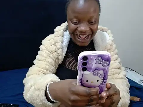 Snapshot of KinkyPetite18 chatting on 07.28.26 KinkyPetite18 online show from 07.28.26