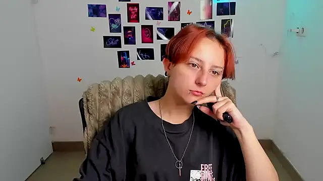 Snapshot of Dilara_Kiss_ chatting on 07.04.26 Dilara Kiss online show from 07.04.26
