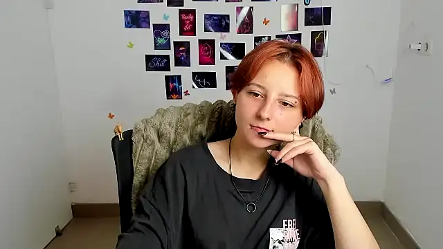 Snapshot of Dilara_Kiss_ chatting on 07.07.26 Dilara Kiss online show from 07.07.26