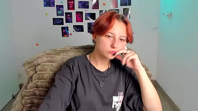 Snapshot of Dilara_Kiss_ chatting on 07.11.26 Dilara Kiss online show from 07.11.26