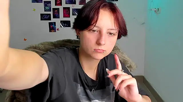 Snapshot of Dilara_Kiss_ chatting on 07.15.26 Dilara Kiss online show from 07.15.26