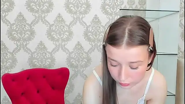 Snapshot of michelle_blus chatting on 08.06.26 michelle blus online show from 08.06.26