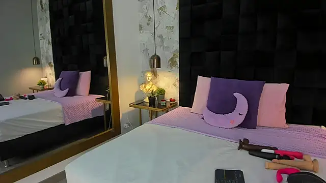 Snapshot of CharlotteG_ chatting on 07.11.26 CharlotteG online show from 07.11.26