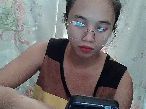 Snapshot of sophie_193 chatting on 06.21.26 sophie 193 online show from 06.21.26