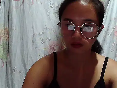Snapshot of sophie_193 chatting on 06.25.26 sophie 193 online show from 06.25.26