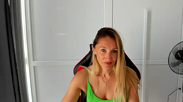 LilyDreamm online show from 06.29.26