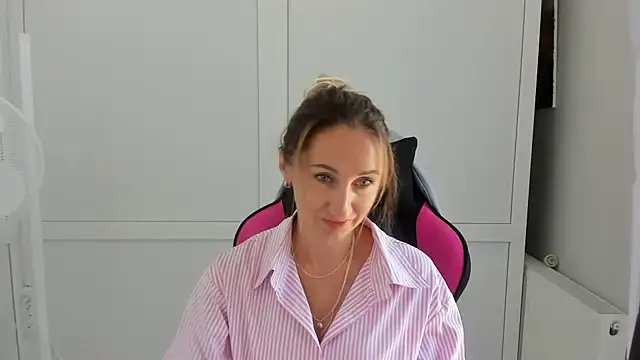 LilyDreamm online show from 07.29.26