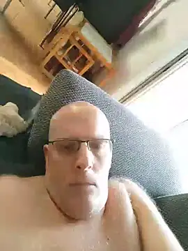 Snapshot of erer211 chatting on 06.22.26 erer211 online show from 06.22.26