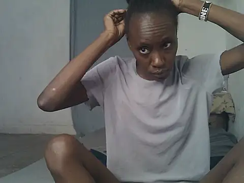 Beutypetite1 online show from 08.01.26