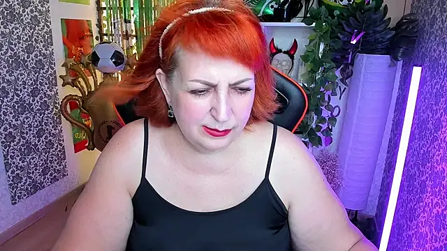 Joana Woods online show from 07.05.26