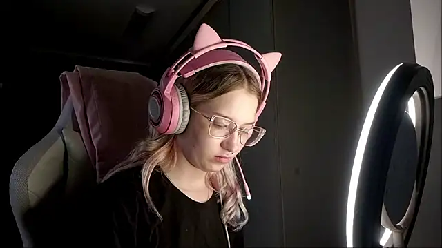 FunnyLila online show from 07.02.26