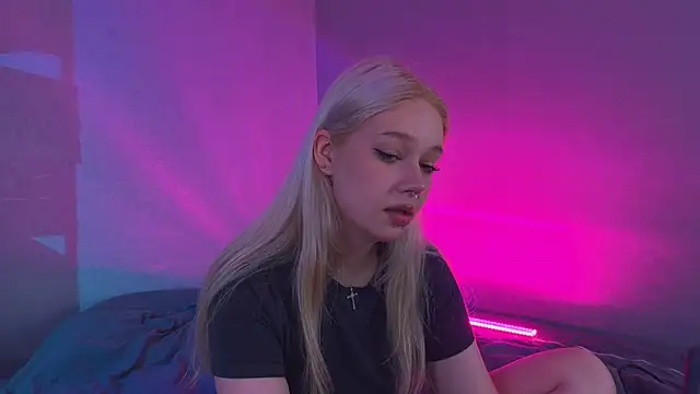Snapshot of MichelleMargiela chatting on 06.30.26 MichelleMargiela online show from 06.30.26