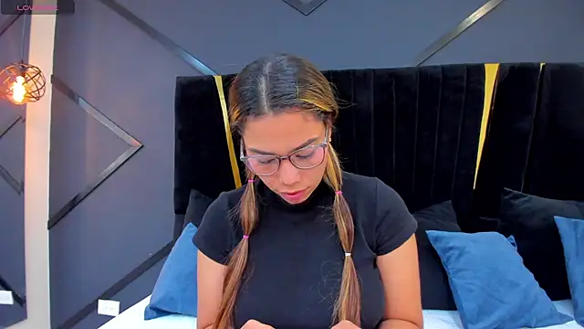 esther xo online show from 07.01.26