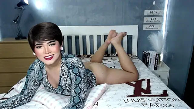 Snapshot of STUCK_on_YOU_ chatting on 10.05.25 STUCK on YOU online show from 10.05.25