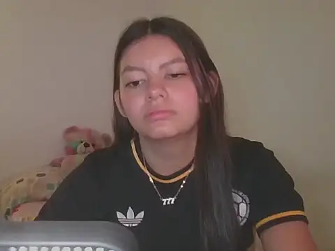 sophie andradee  online show from 06.23.26