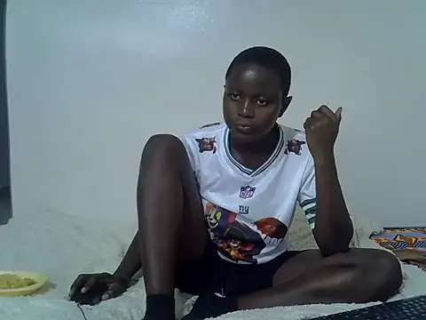 milky gal ebony online show from 07.01.26