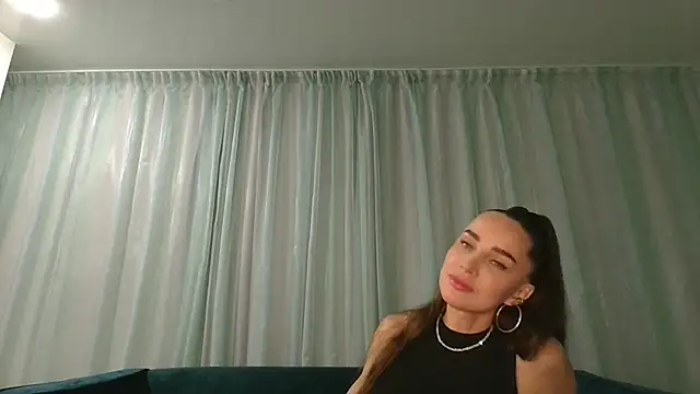 Zorelia online show from 06.25.26