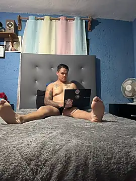LatinoLeones online show from 08.05.26
