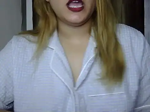 Snapshot of Sexyy_Sana chatting on 07.12.26 Sexyy Sana online show from 07.12.26
