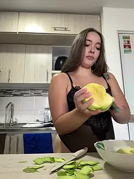 mia bornner online show from 08.09.26
